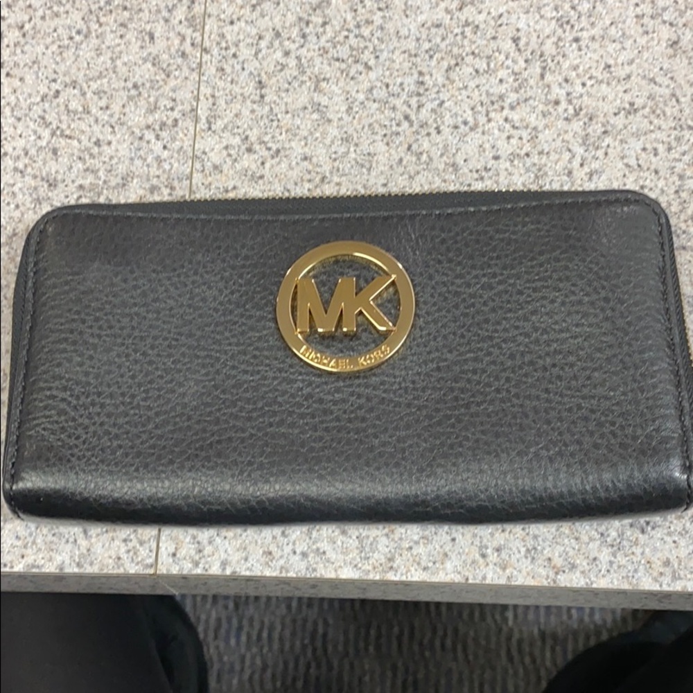 Michael kors black pebble leather